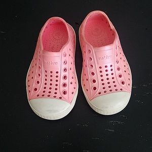 Native size 6 pink